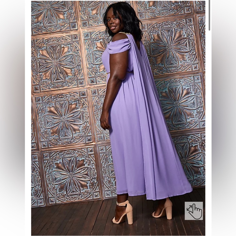 Torrid GODDESS QUEEN CAPED COSTUME